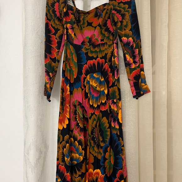 NWT FARM RIO Colorful flowers midi dress.  Size XS - Picture 3 of 5
